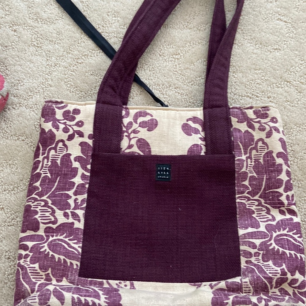 1154 Lill studio reversible purse